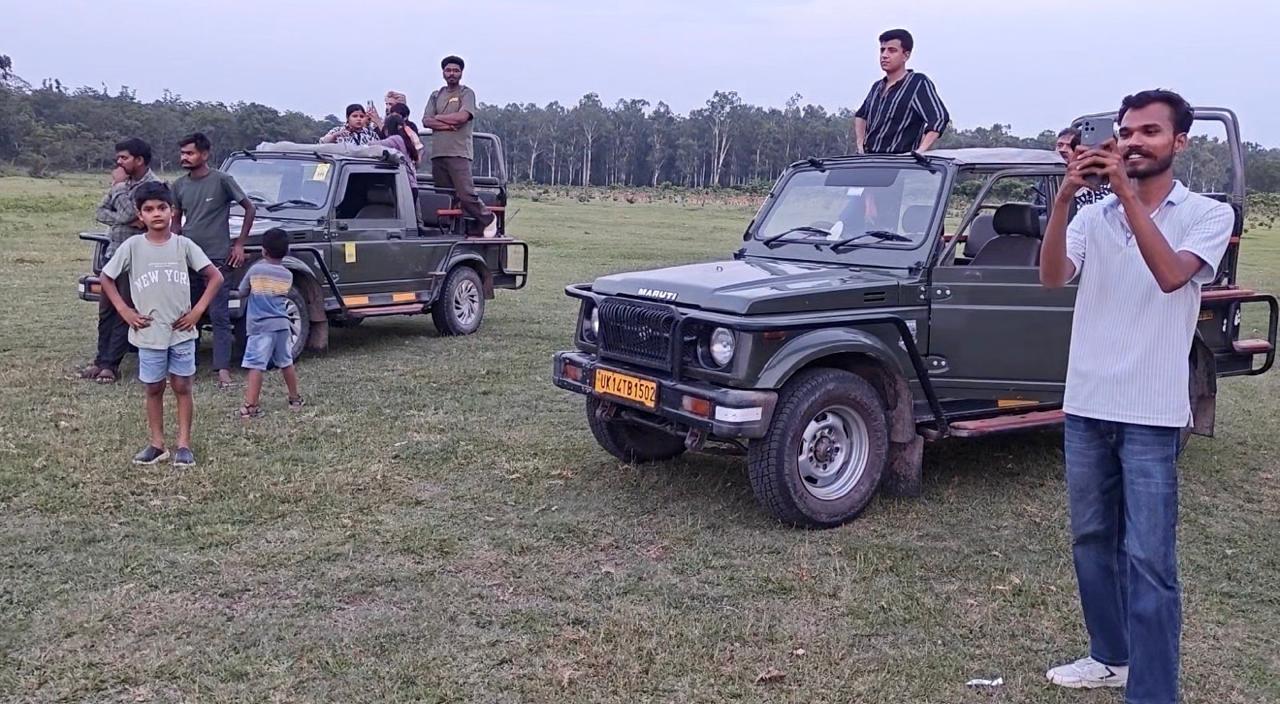 Safari Gypsies in Shivalik Grasslands